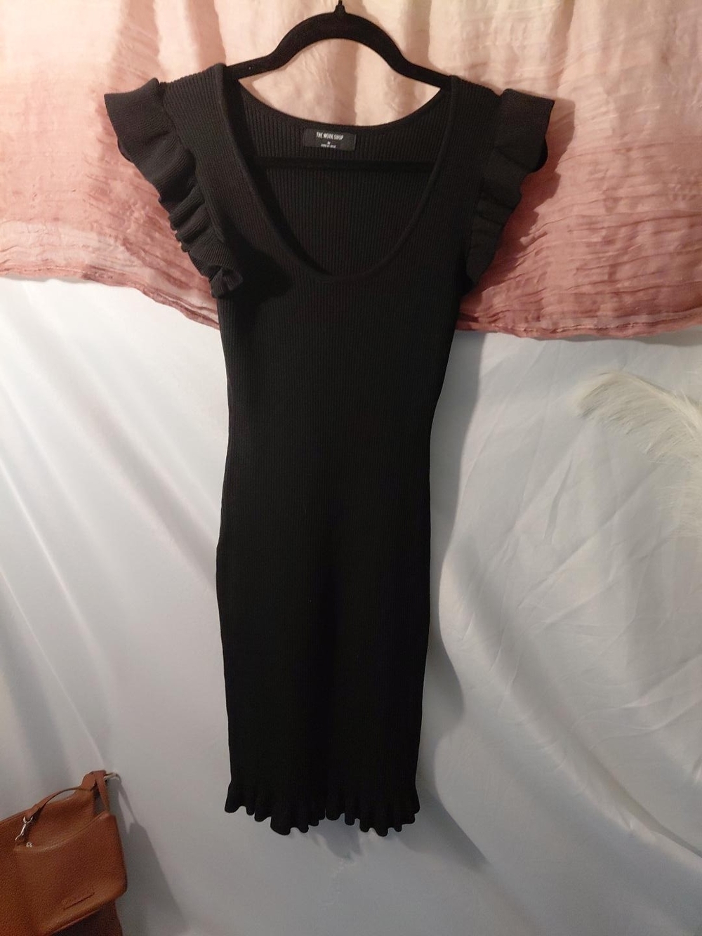 Ribbed Knit Ruffle-Sleeve Dress - Black